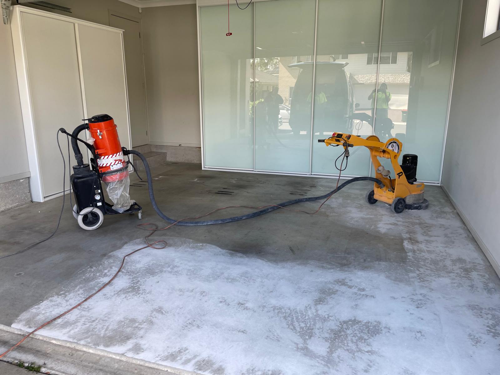 Denham Court garage before epoxy