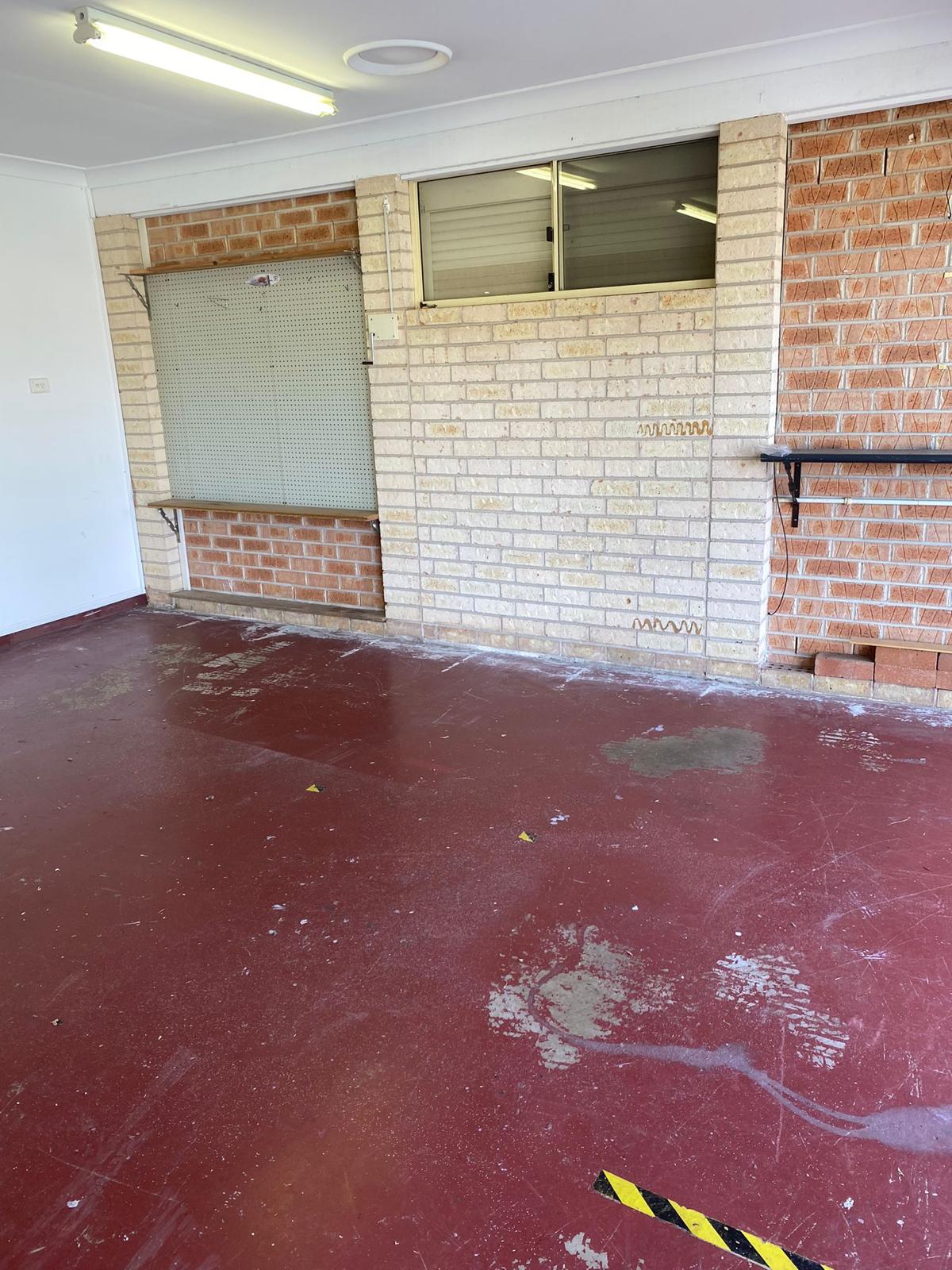 West Hoxton garage before epoxy